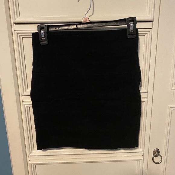 Black Pencil Skirt - Picture 2 of 4
